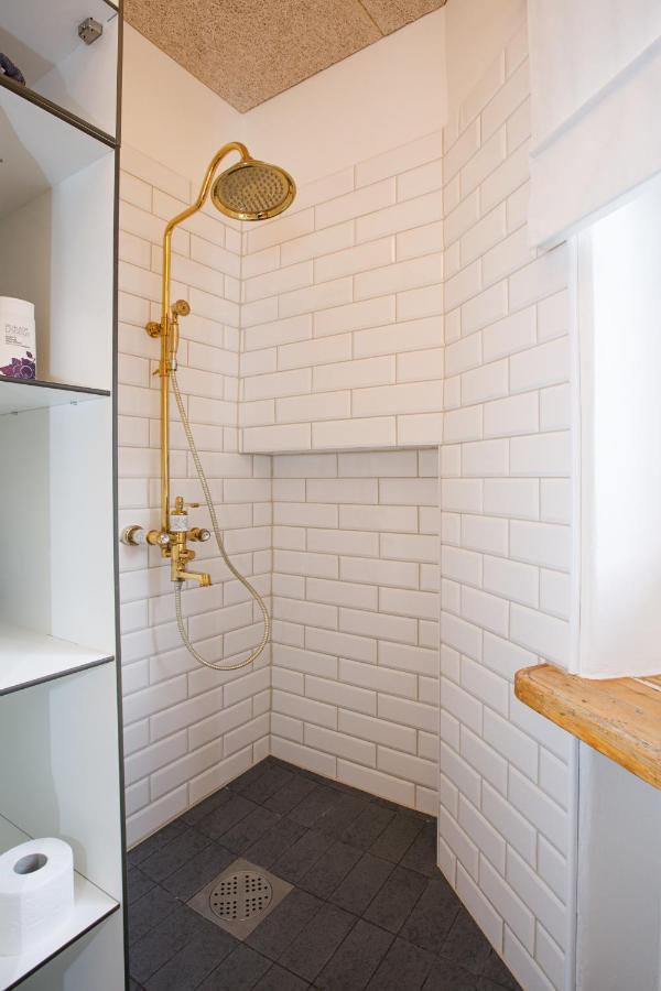 Apartment Peegel In City Center Free Parking Tallinn Extérieur photo